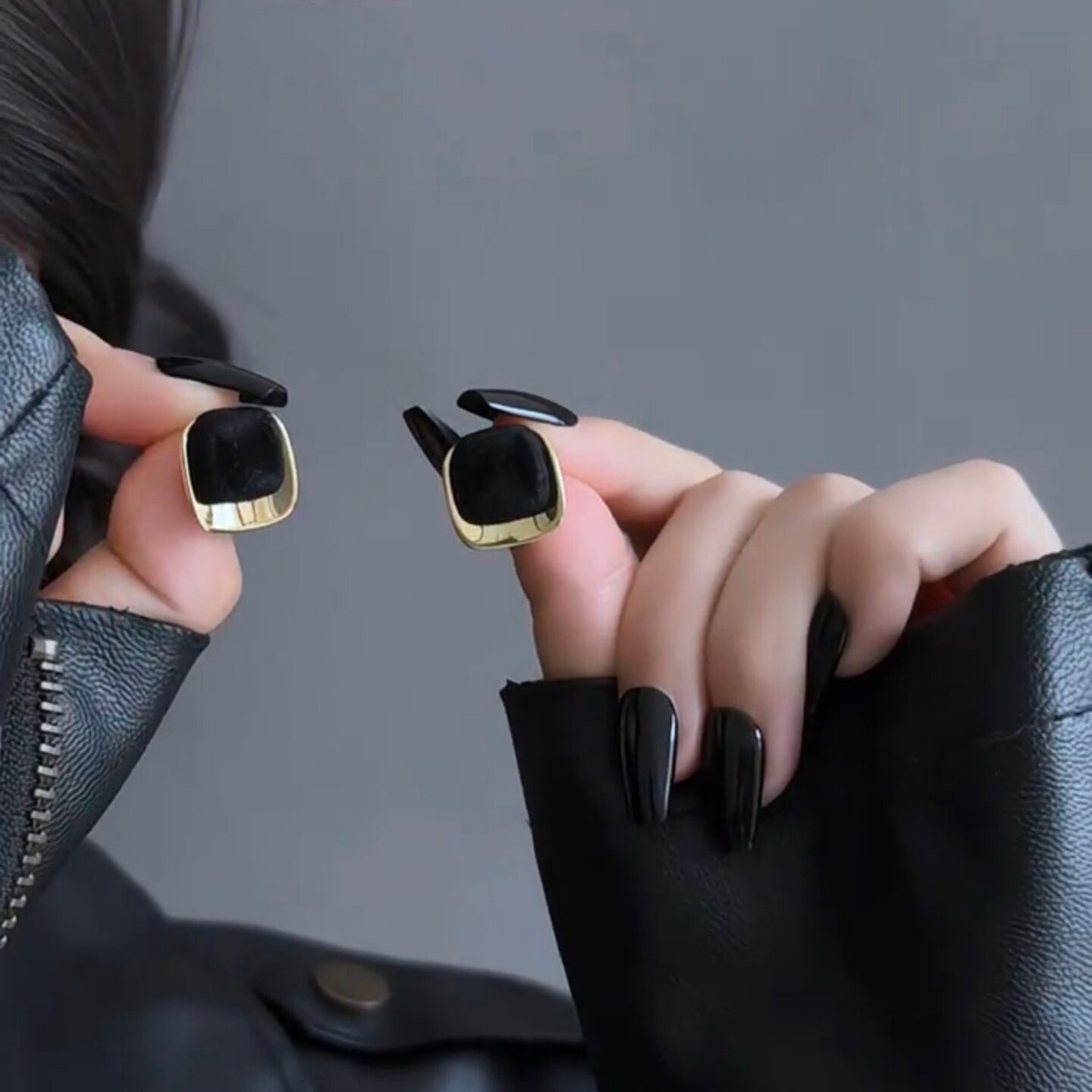 黑金撞色方形耳钉几何丝绒耳环女
