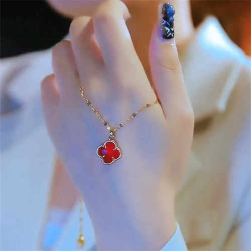 红色四叶草钛钢不掉色项链女