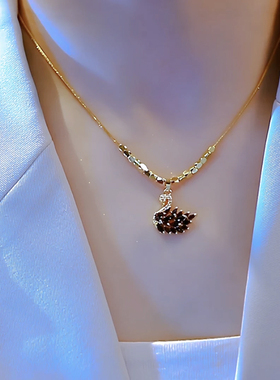 气质百搭立体黑天鹅项链女锁骨链