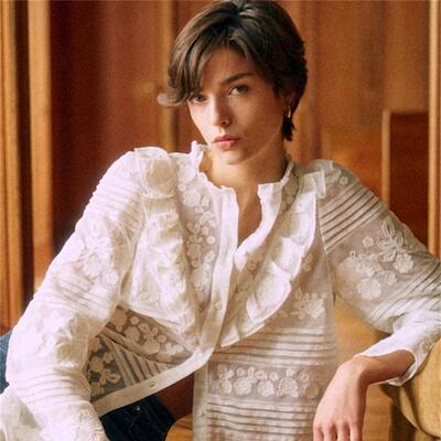 上衣sezane24秋冬花纹中长袖白色