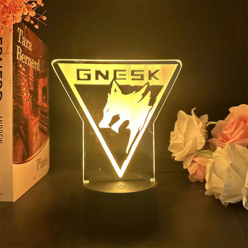 暗区突围周边手办白狼连队徽章黑金国际立牌小夜灯现货摆件礼物