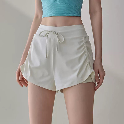侧绳收褶百搭短裤防走光