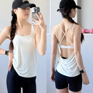 洋白菜固定一体杯假两件运动瑜伽背心女外穿健身宽松交叉美背上衣