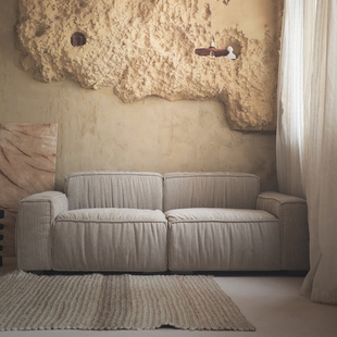 豆腐块沙发侘寂风