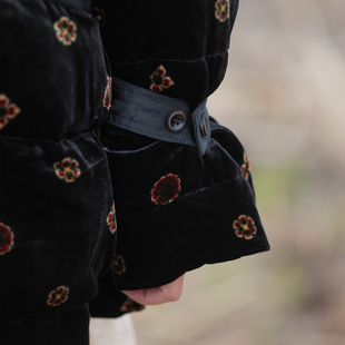 复古细腻软糯丝绒羽绒服立领精致优雅 冬季 慢慢变蓝原创 荼