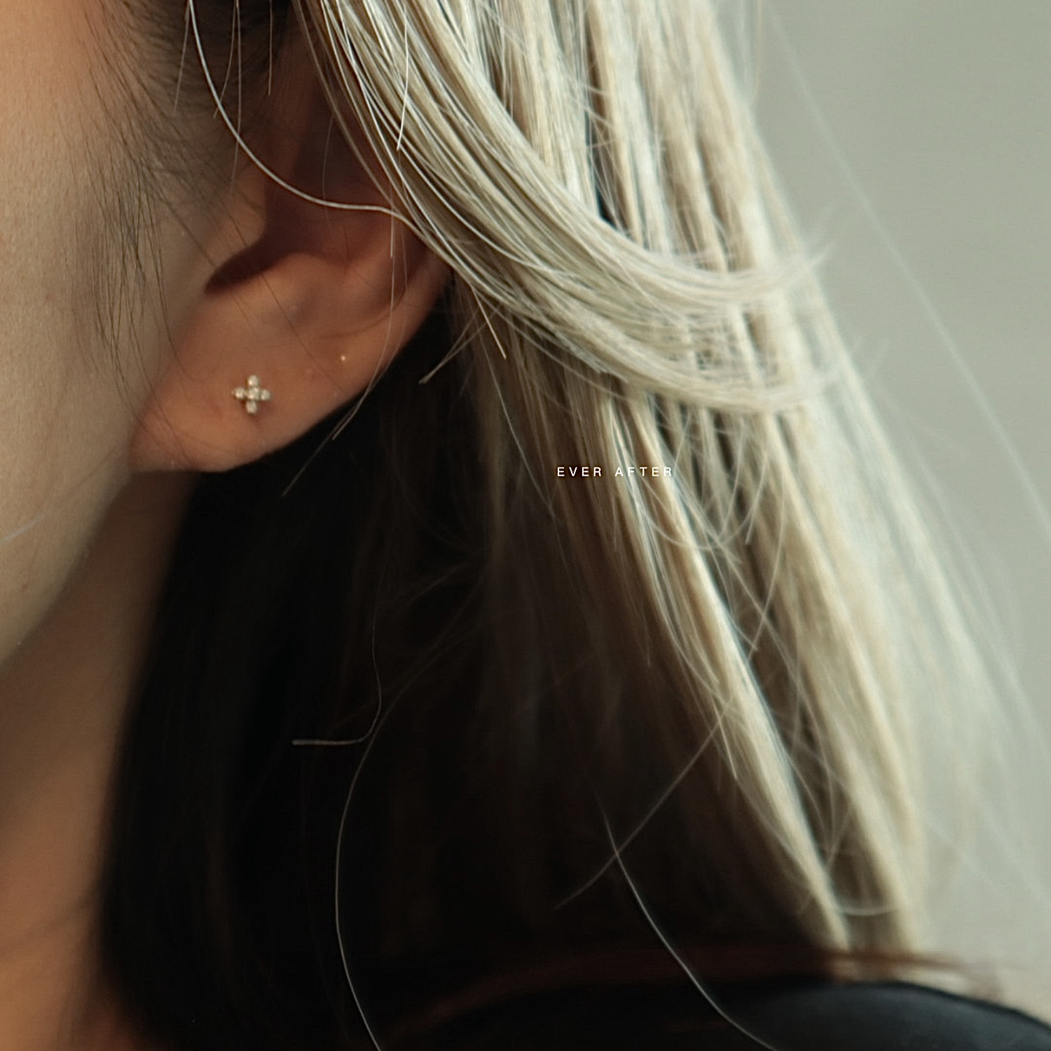 侧睡无感！mini小花耳钉养耳洞s925纯银耳骨钉拧螺丝耳蜗钉免摘款