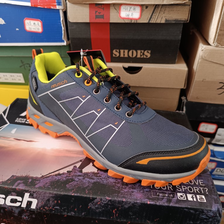 运动鞋轻便缓震透气男43码低帮