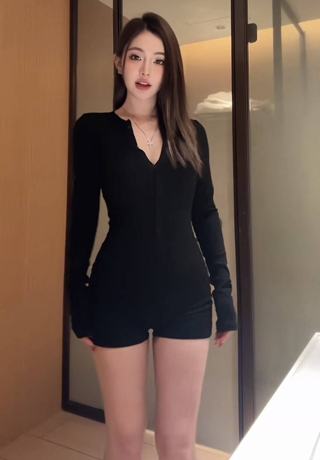 辣妹黑色连体短裤女秋冬新款直简性感气质紧身内搭打底运动连衣裤,女装/女士精品,连体衣/裤,淘宝优惠券,粉丝福利购,淘宝优惠卷