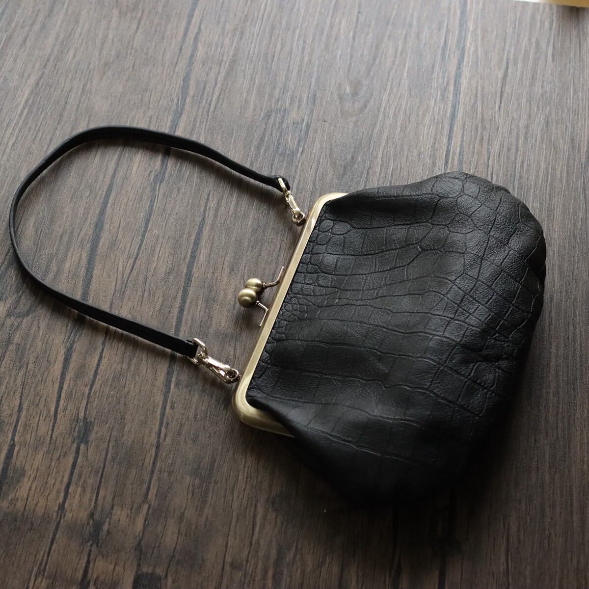 ITOHOUSE Retro Croc Mini: Italian Sheepskin Charm Backpack - Main product image from Taobao
