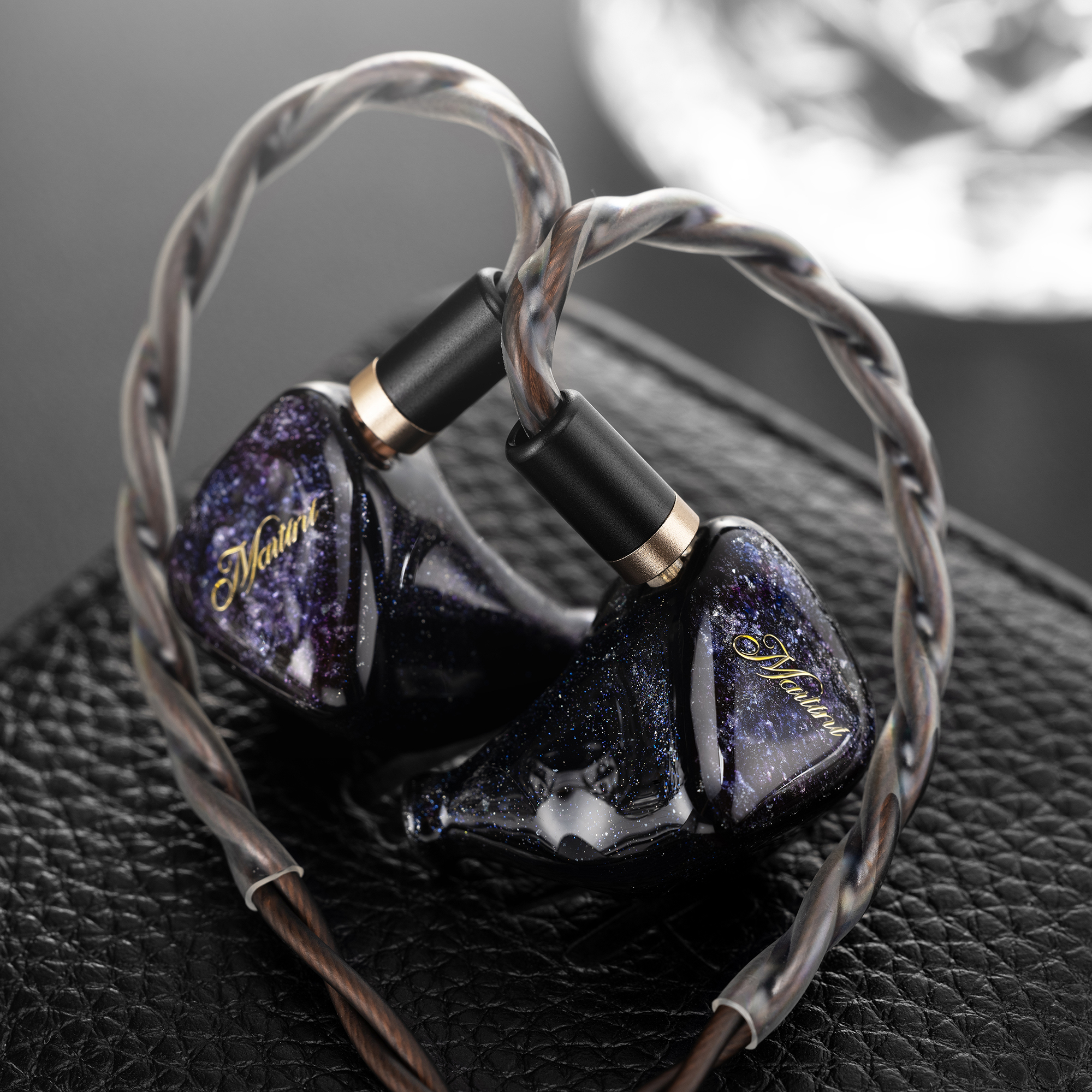 新品QOA Martini马天尼 1圈4铁1骨传混合导入耳式挂耳HFI发烧耳机