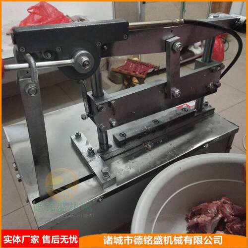 受控刀片速度切肉骨设备 冻骨切骨机 220V电压猪排切割机