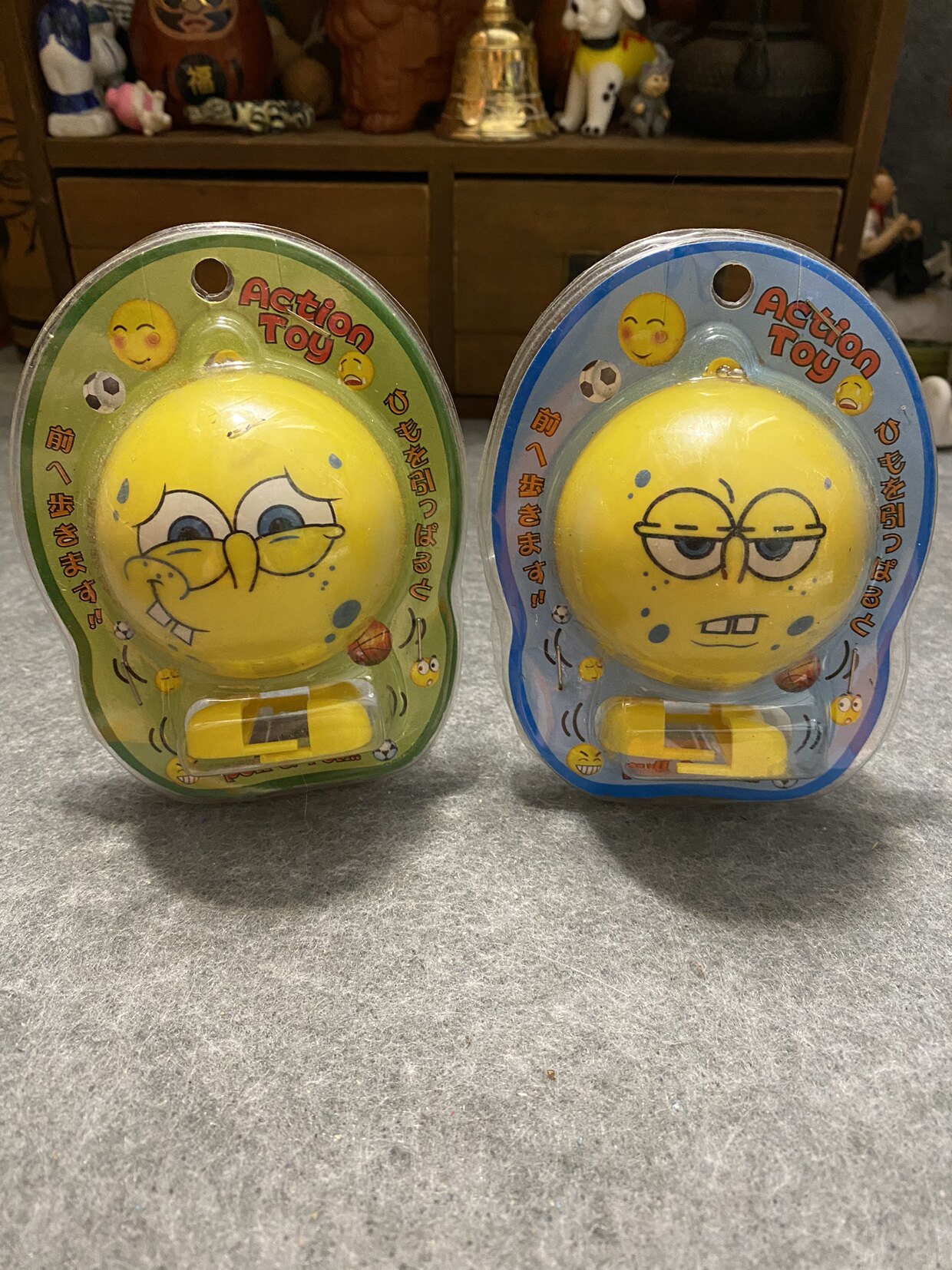 出口日本创意玩偶可爱海绵宝宝上发条走路玩具挂件