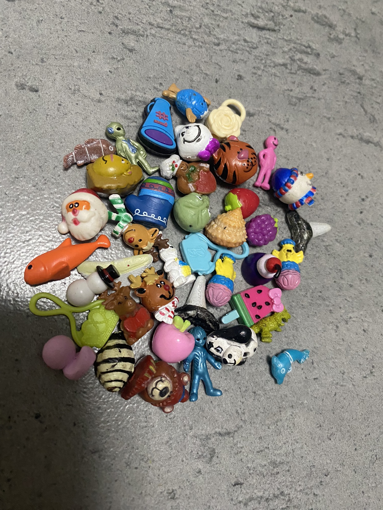 N年前的出口老货迷你微缩精致小摆件背后都带钢印（50个一组）