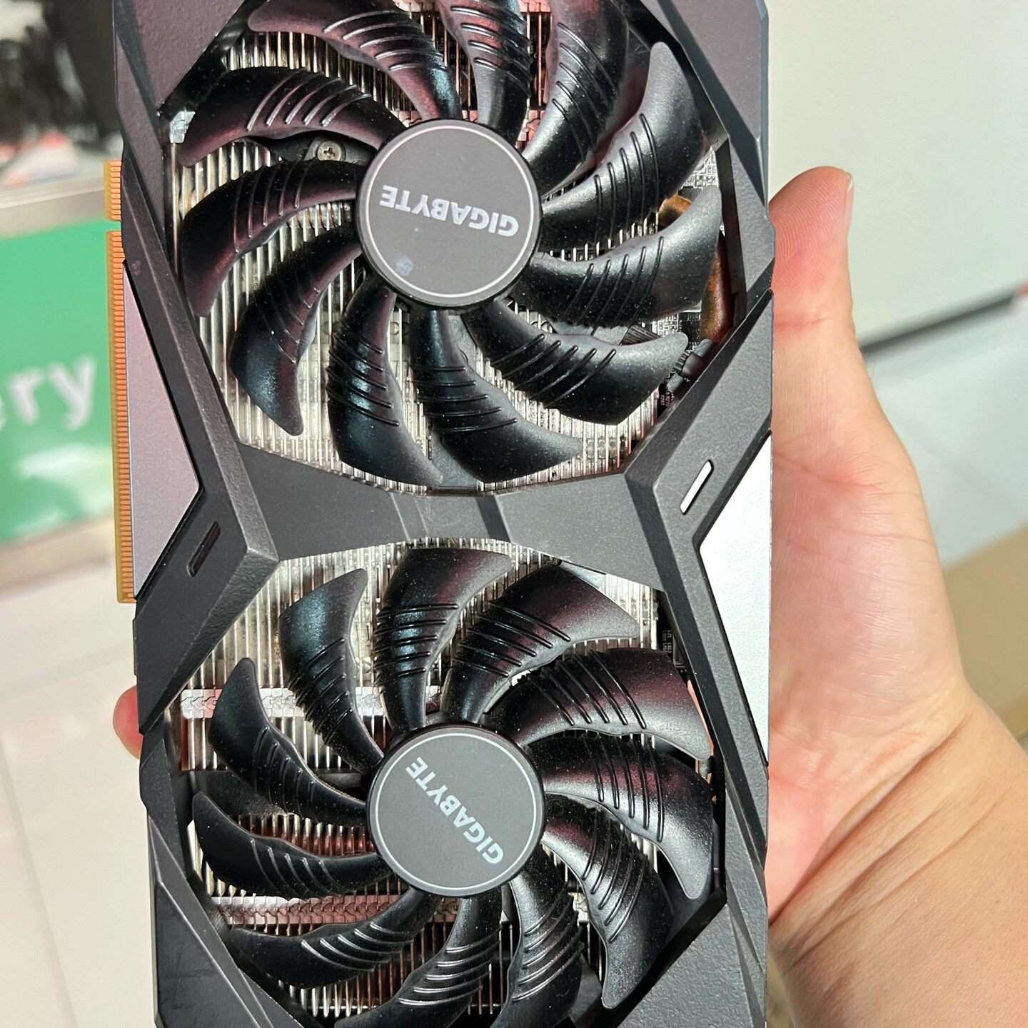 维修技嘉GTX1660TI  双风扇 成色如图议价