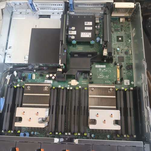 维修R730器准系统 2.5寸 H330卡 单电750瓦 4议价