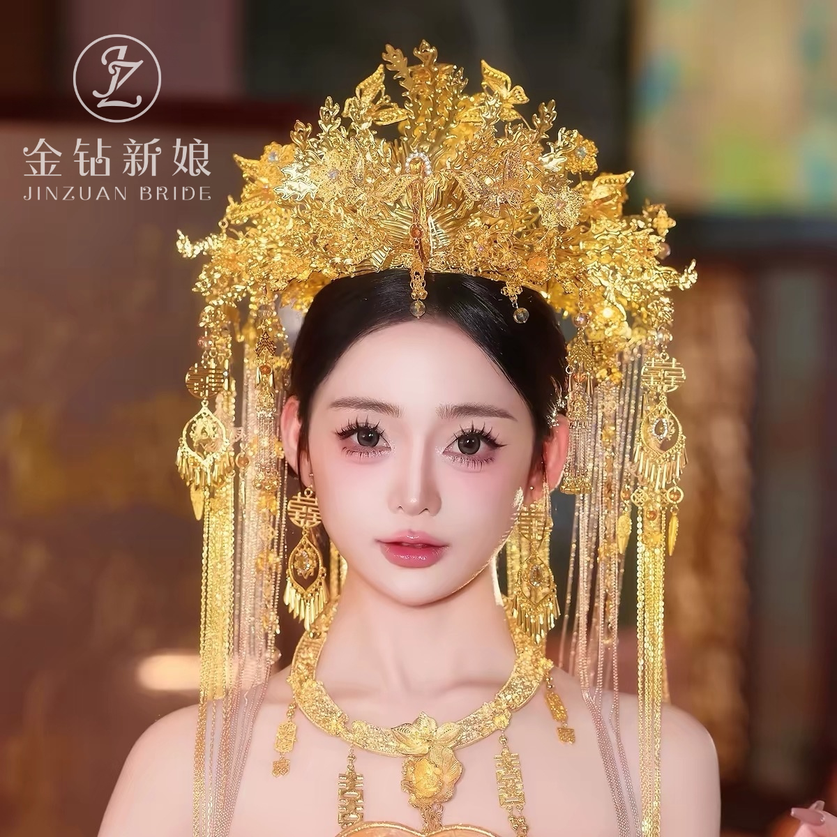 2026新款金色凤冠新娘婚礼头饰图片