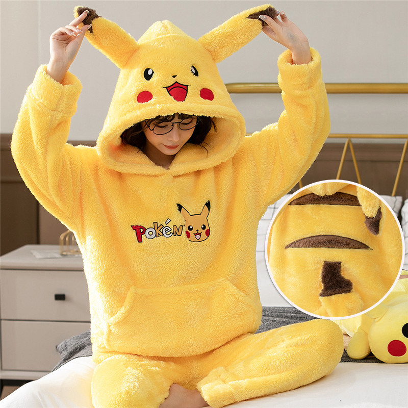 皮卡丘睡衣女秋冬季卡通珊瑚绒加大码加厚加绒长袖家居服套装新款