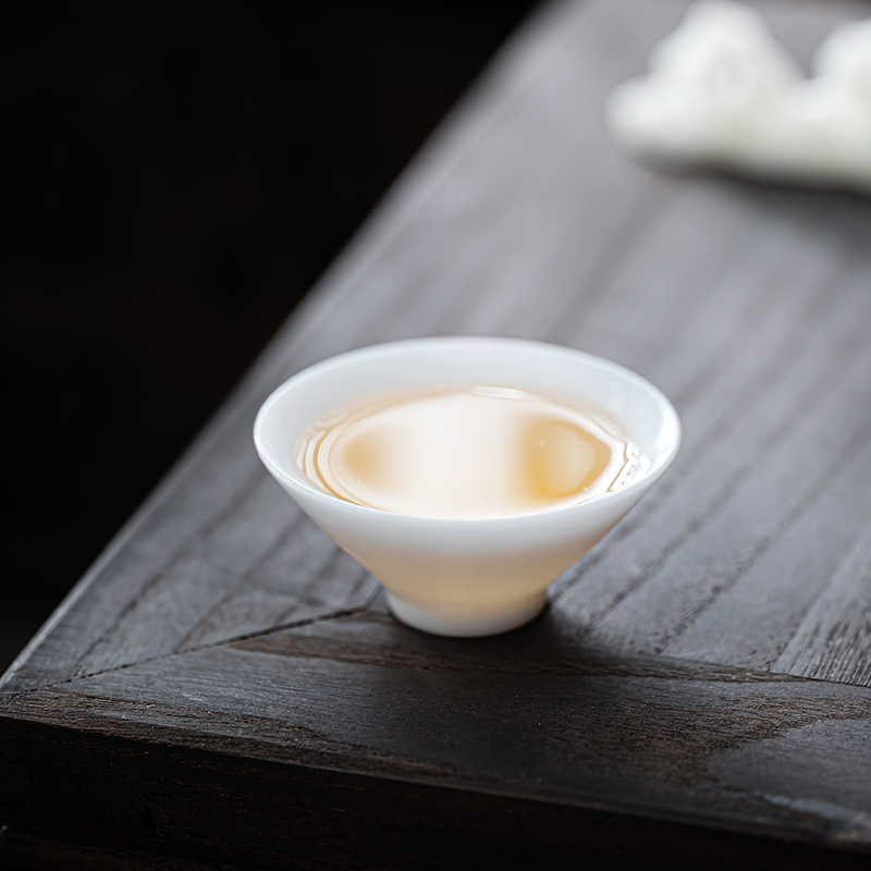 手工素烧高冰玉瓷小号斗笠杯高温自生釉白瓷功夫茶杯品茗杯天花板