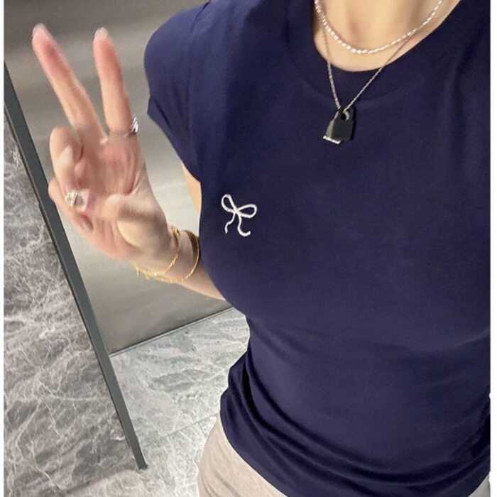正肩刺绣短袖t恤女夏季新款修身显瘦时尚气质ins网红紧身圆领上衣