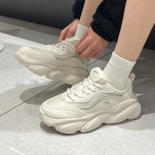 增高 白色厚底猫爪减震女子休闲百搭潮流运动鞋 安踏喵喵老爹鞋 女款
