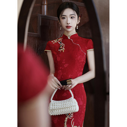订婚礼服裙新中式高级感夏季新娘结婚敬酒服红色旗袍斗篷披肩套装
