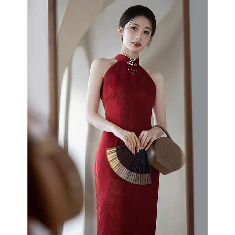 红色晨袍女新中式旗袍敬酒服新娘改良年轻款无袖挂脖结婚订婚礼服