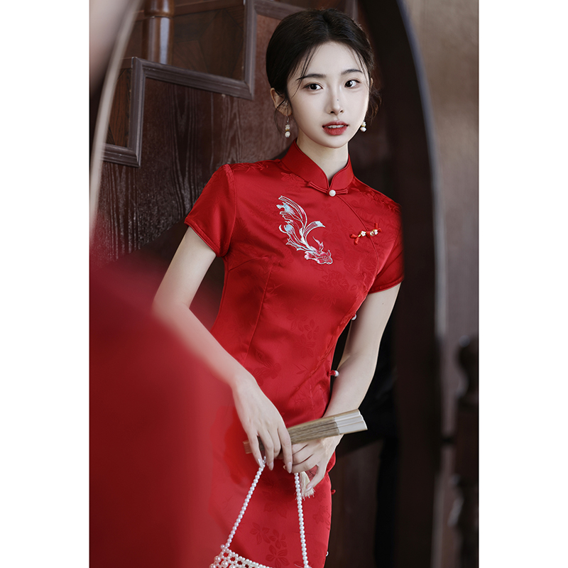 红色锦鲤旗袍2025新款敬酒服新娘结婚新中式回门服订婚礼服连衣裙