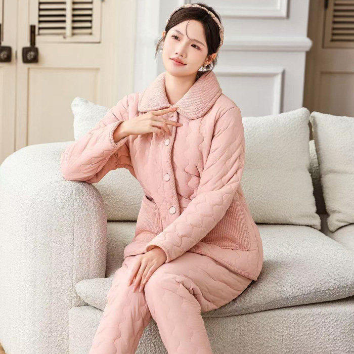 多拉美 冬女梭织夹棉修身三层加睡衣/家居服套装