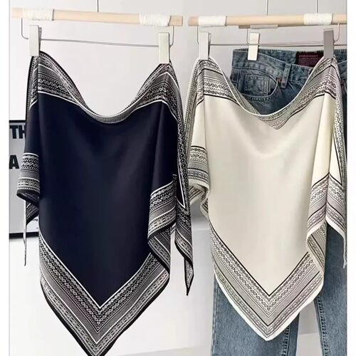 2025秋季新款复古印花丝巾女百搭气质旅游拍照披肩外搭系腰三角巾