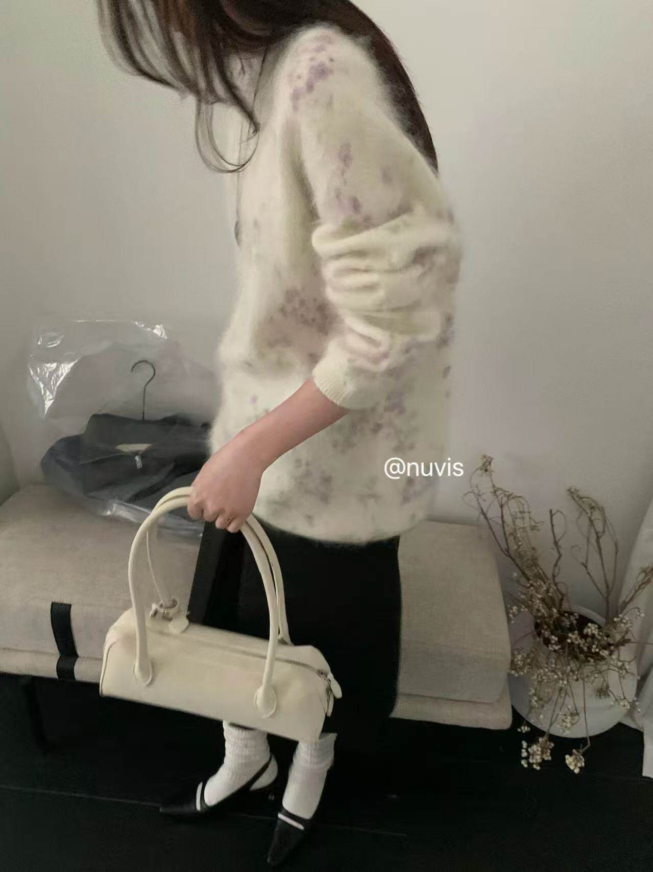 Lady Chen 2026秋冬新款韩系简约百搭显瘦圆领针织毛衣