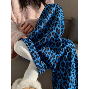 欧货高端保暖蓝色豹纹直筒裤子女冬高级感加绒加厚宽松阔腿糯米裤