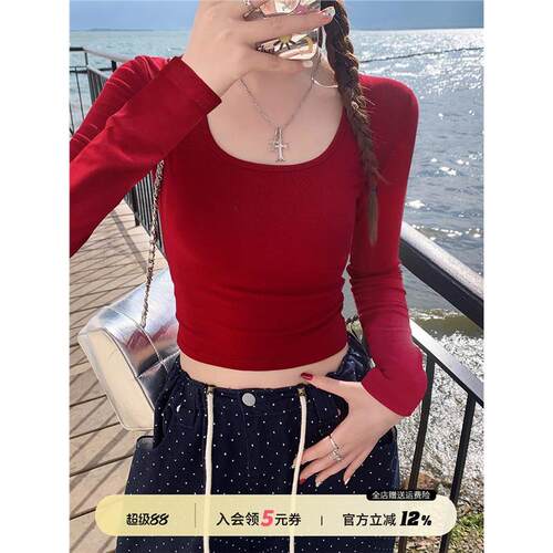 苏三三 安可拉红色上衣长袖t恤女春秋2025新款修身u领内搭打底衫