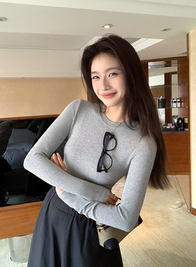 浅灰色95棉长袖t恤打底衫女2025秋冬新款内搭显瘦基础款打底上衣