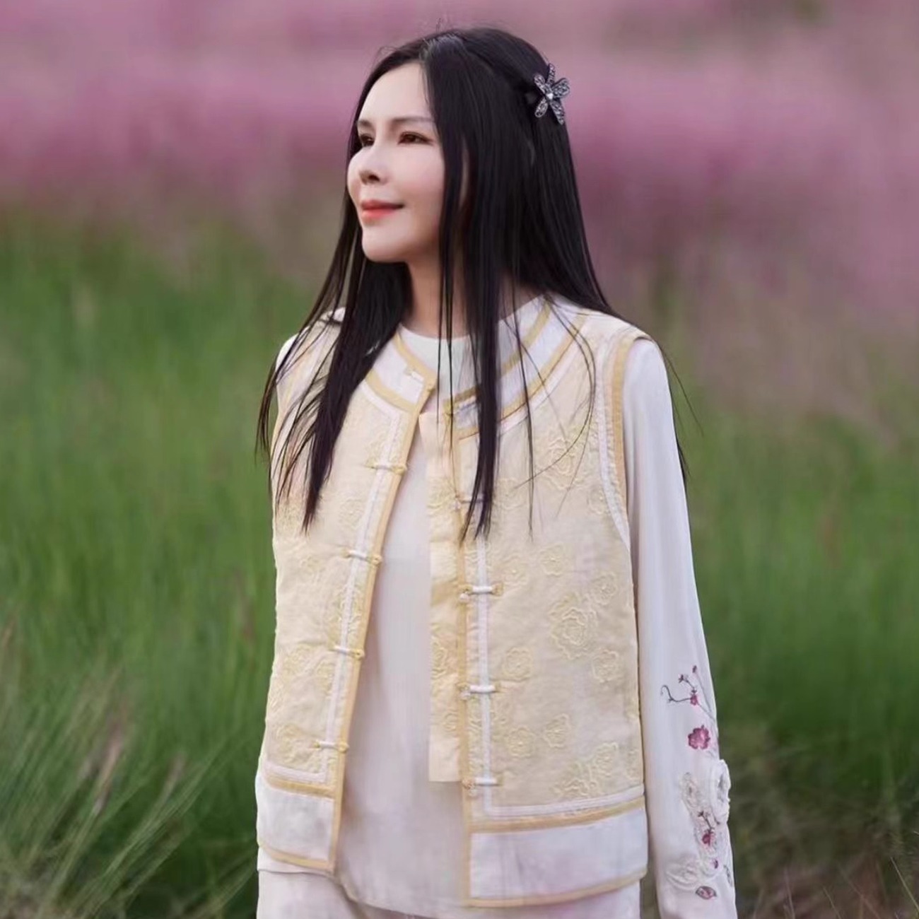 纯苎麻重工刺绣相色加棉马甲坎肩