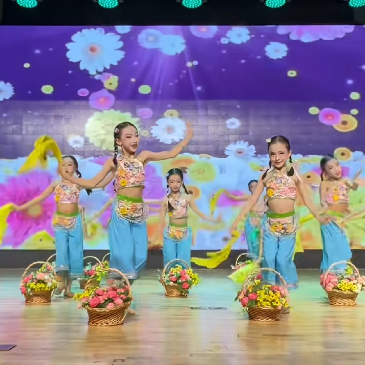 又见南泥湾少儿舞蹈演出服儿童花篮道具表演服女童花篮舞蹈演出服