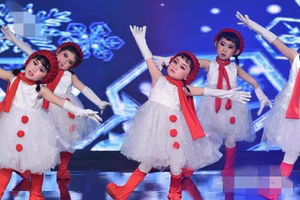 元旦圣诞新款雪娃娃演出服雪孩子表演服小红帽雪人宝宝幼儿童服装