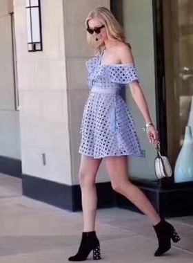 2815#新款飞飞袖一字肩度假露肩A字裙白色蕾丝连衣裙女夏