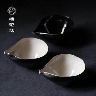 梅花落黑釉公道杯陶瓷匀杯薄胎分茶器不烫手茶海侘寂风吴燕辉手作