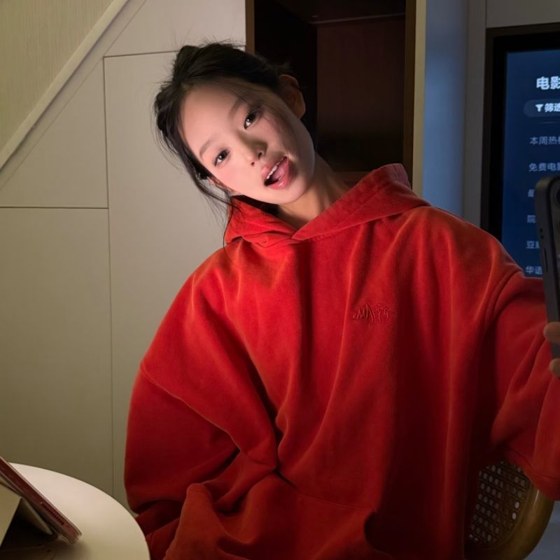 Bonheur韩系复古卫衣女红色银狐绒字母刺绣休闲加绒加厚连帽外套图片