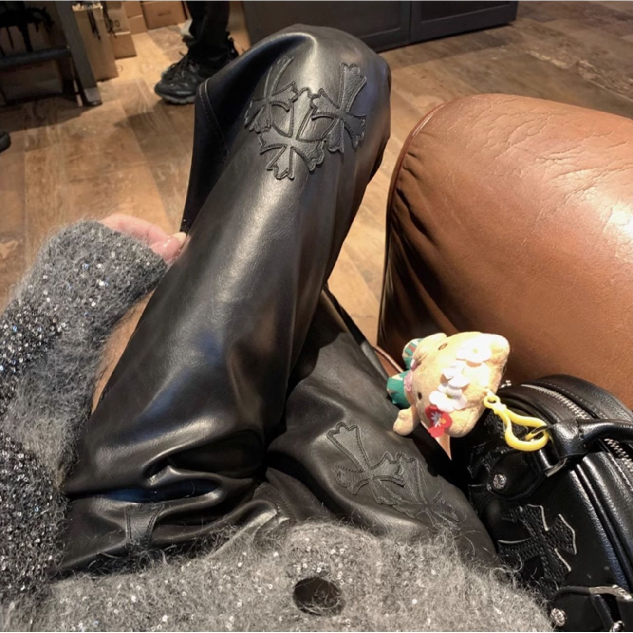 Bonheur韩系复古皮裤女黑色十字架辣妹时髦百搭休闲pu皮直筒裤