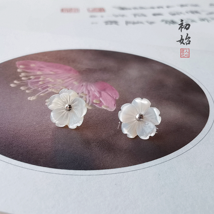 手工雕刻花瓣纯银铂金秀气风耳钉