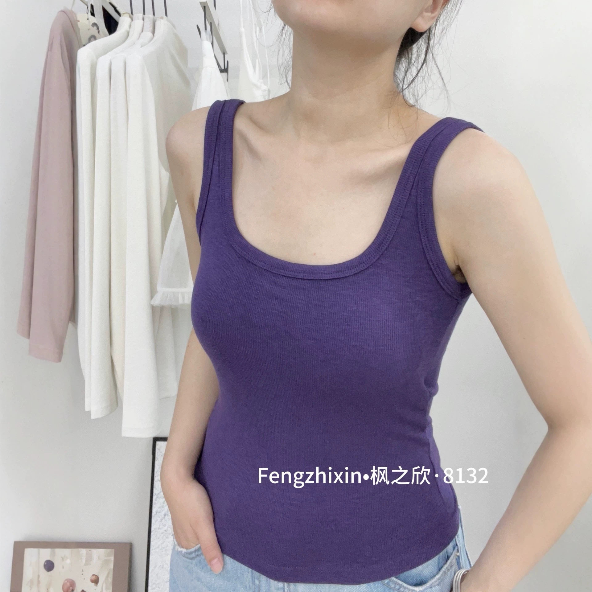 枫之欣8132一体吊带背心打底上衣图片