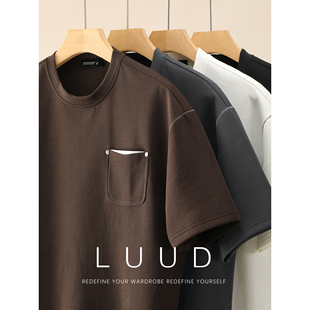 饰时尚 LUUD 辑明线装 男夏季 简约上衣T恤 拼色铆钉贴袋设计圆领短袖