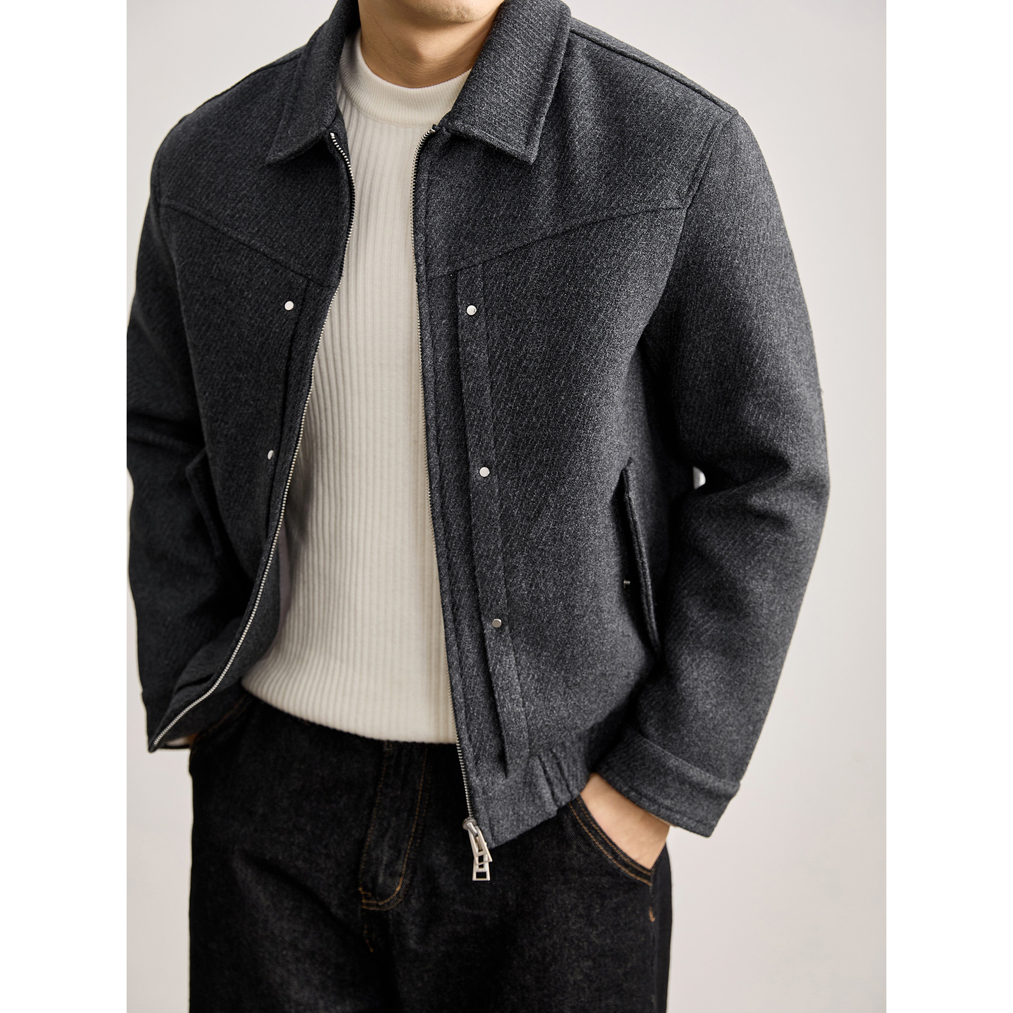 LUUD 男秋冬轻熟风含羊毛保暖呢料外套铆钉拼接工艺短款翻领夹克,男装,夹克,淘宝优惠券,粉丝福利购,淘宝优惠卷