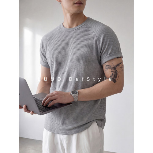 LUUD 简约休闲风修身型插肩袖针织短袖男夏季坑条肌理圆领上衣T恤