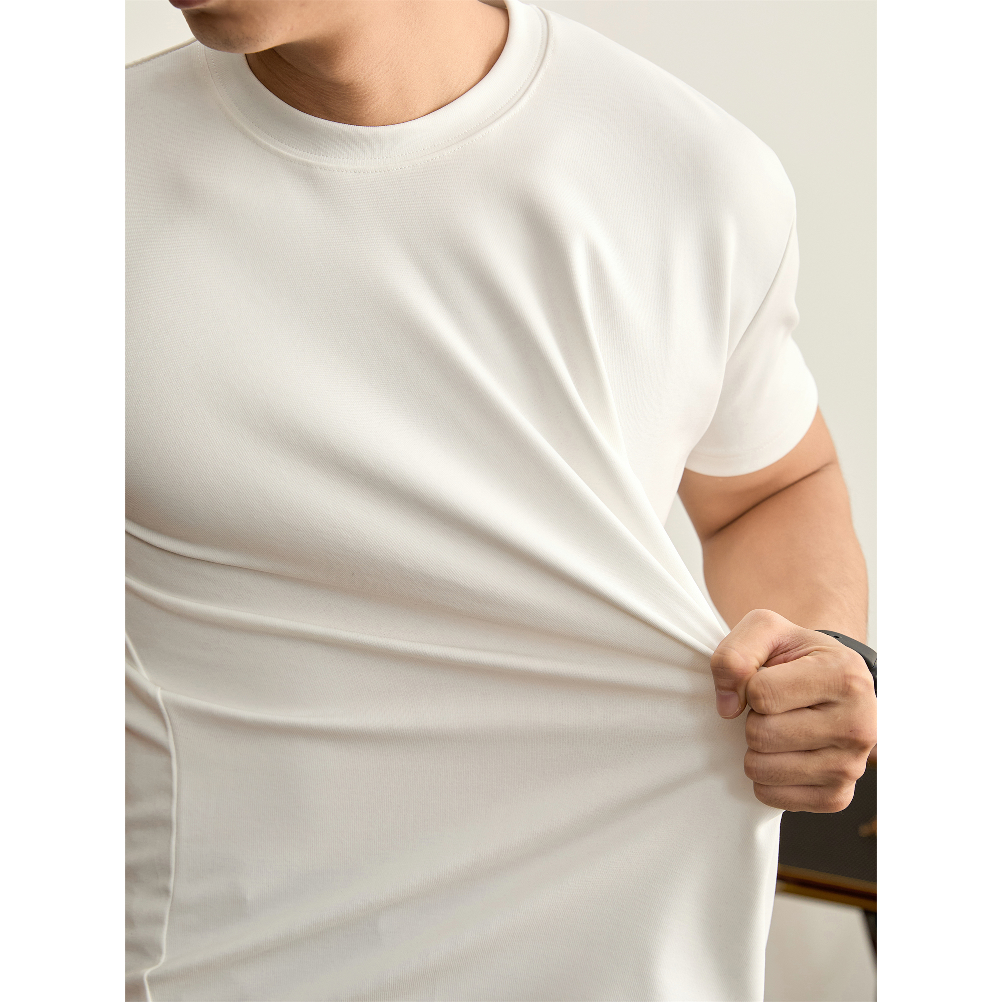 LUUD 天丝莱赛尔高弹短袖圆领T恤衫男倒三角显身材纯色小领口上衣