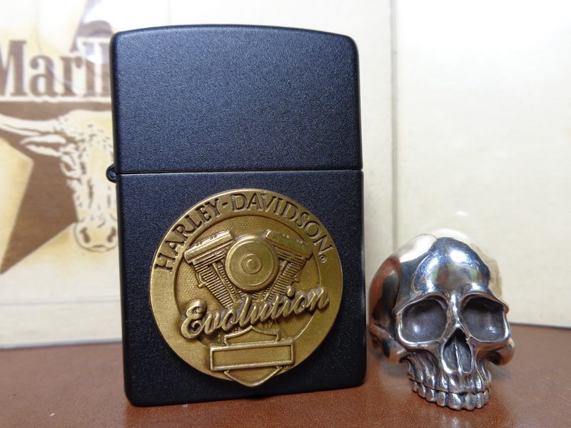原装 1994年全新哈雷黑哑漆进化引擎纯铜贴章防风打火机 ZIPPO