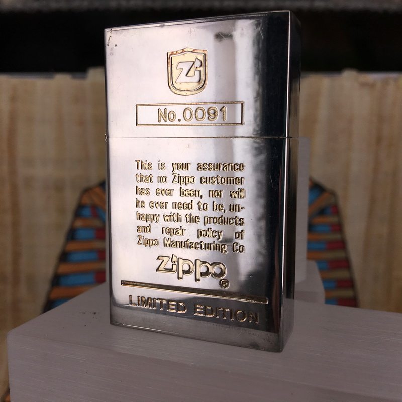 原装 1990年C全新限量镀银镜面烫金蚀刻盾标1932复刻打火机 ZIPPO