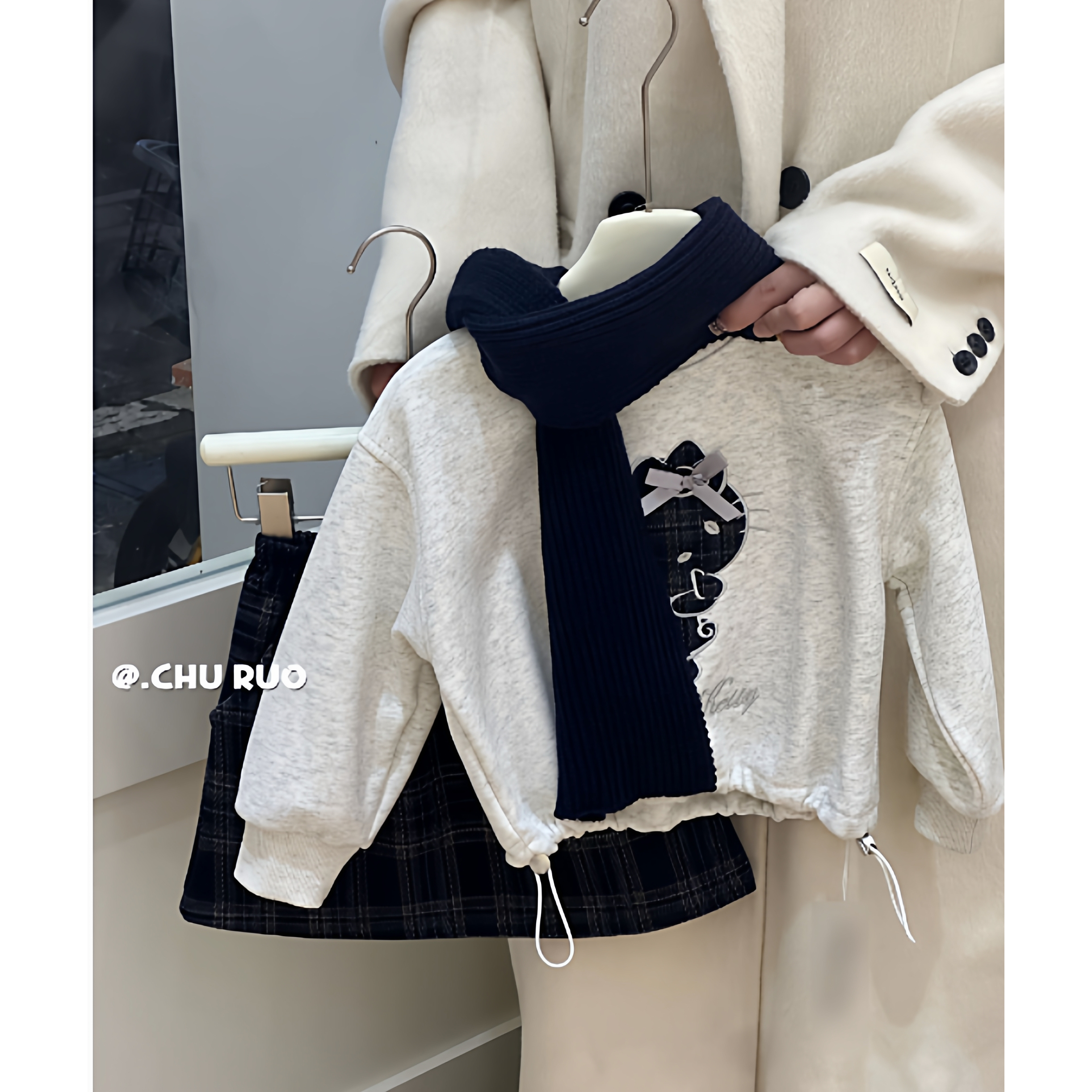 韩版女童卡通加绒套头衫半裙套装冬季新款可爱格子短裙小童两件套