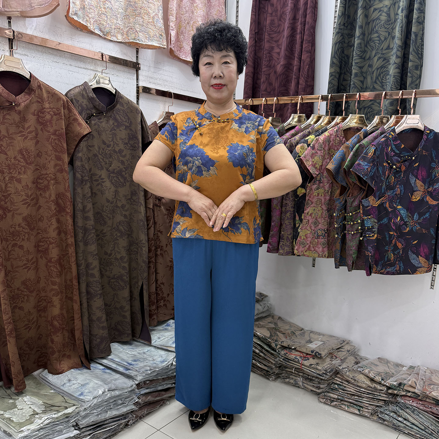 高端新中式妈妈夏装套装短袖黄牡丹印花立领衬衣奶奶阔腿裤两件套